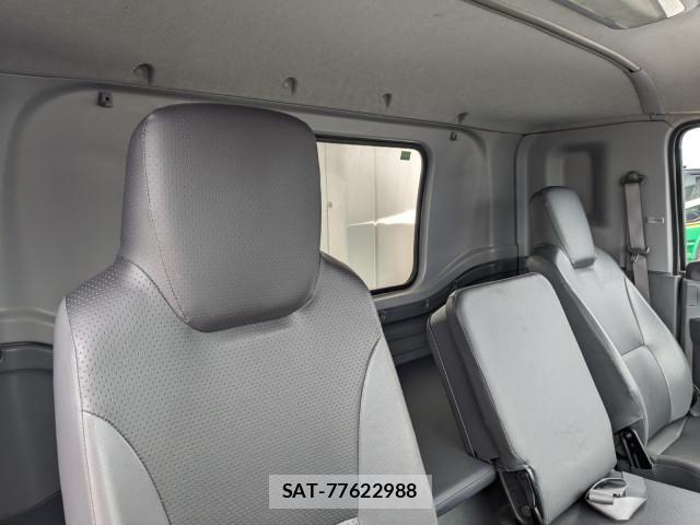 Isuzu FORWARD 2018-03 8230102-9