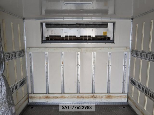 Isuzu FORWARD 2018-03 8230102-21