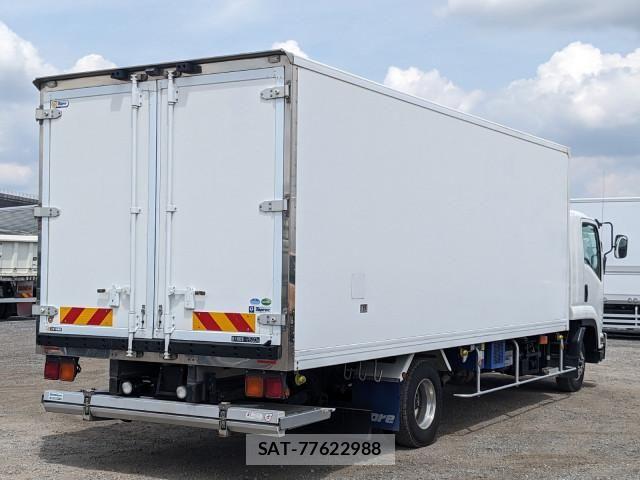 Isuzu FORWARD 2018-03 8230102-3