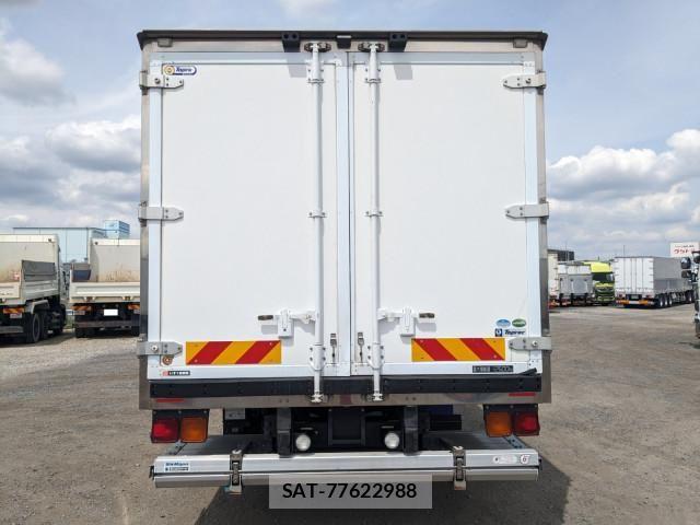 Isuzu FORWARD 2018-03 8230102-4