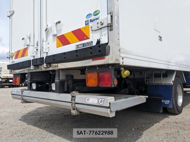 Isuzu FORWARD 2018-03 8230102-5