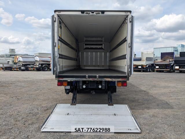 Isuzu FORWARD 2018-03 8230102-7