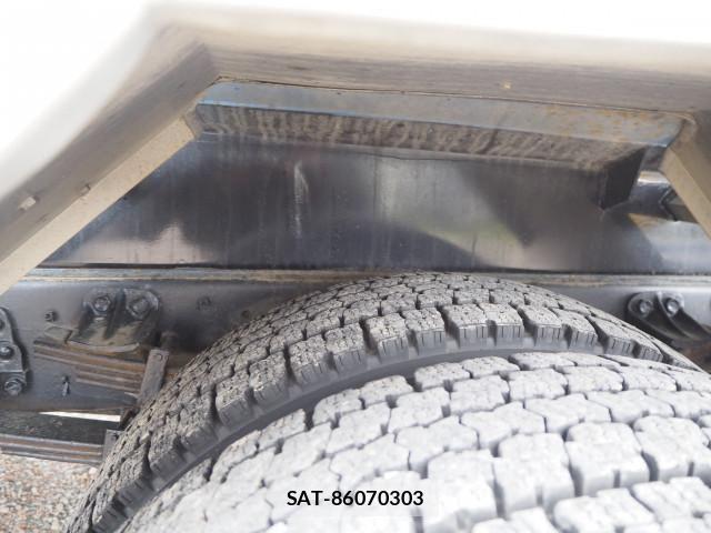 Isuzu FORWARD 2008-12 8230111-27