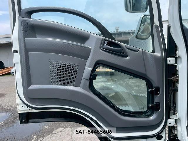Isuzu FORWARD 2014-03 8230112-23