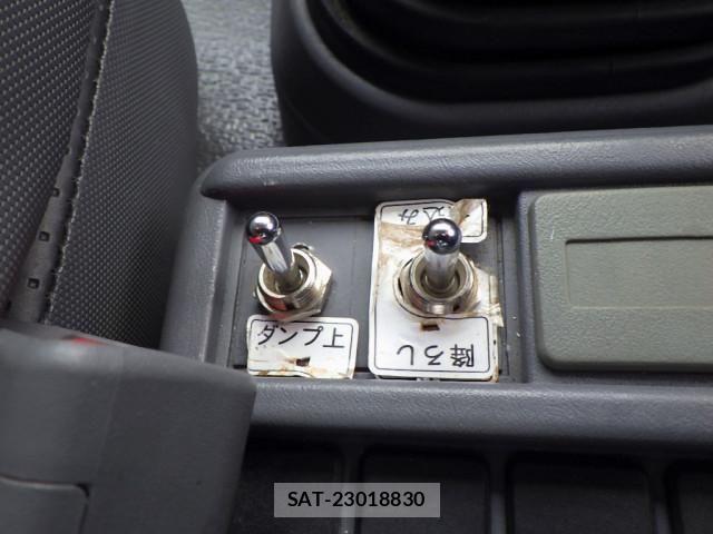 Isuzu FORWARD 2017-08 8230098-9