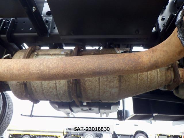 Isuzu FORWARD 2017-08 8230098-23