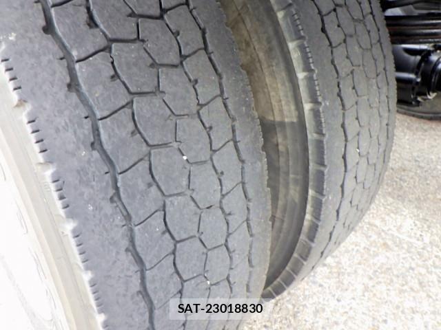 Isuzu FORWARD 2017-08 8230098-26