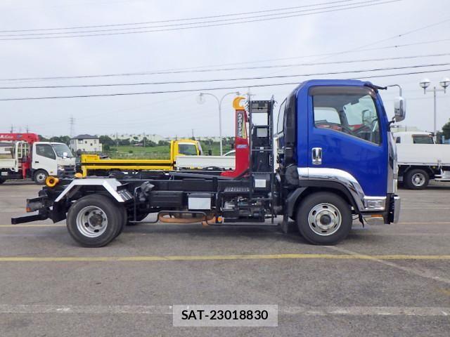 Isuzu FORWARD 2017-08 8230098-4