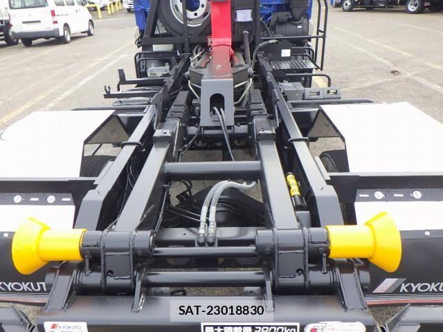 Isuzu FORWARD 2017-08 8230098-8