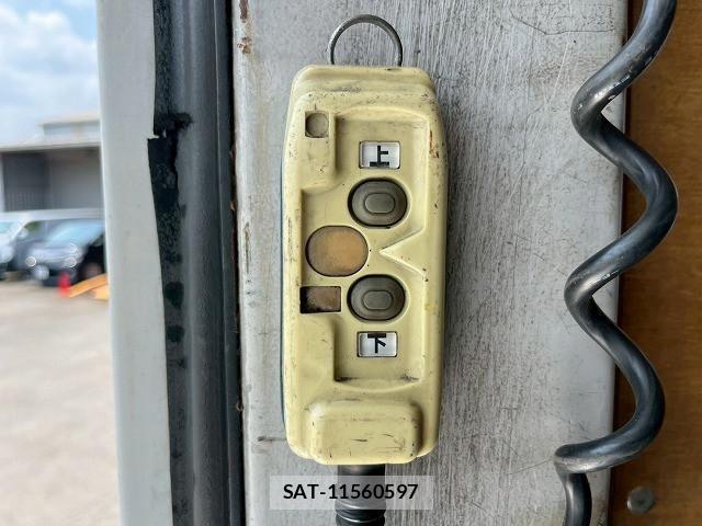 Isuzu FORWARD 2016-07 8230118-17