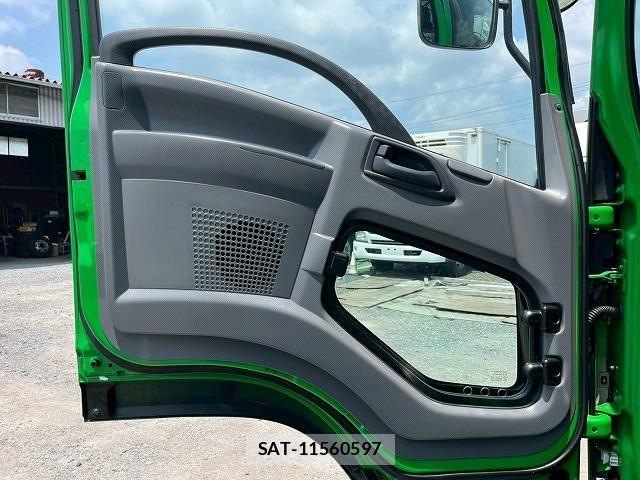 Isuzu FORWARD 2016-07 8230118-25