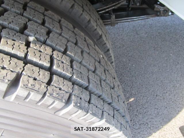 Isuzu FORWARD 2015-11 8230092-9