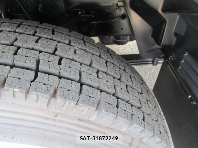Isuzu FORWARD 2015-11 8230092-7