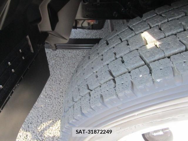 Isuzu FORWARD 2015-11 8230092-8