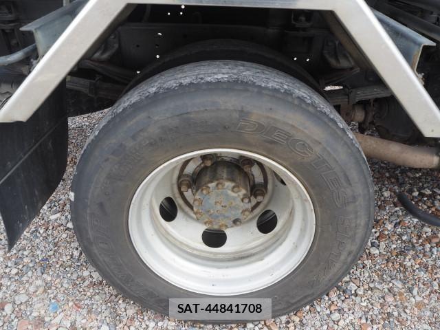 Isuzu FORWARD 2011-12 8230117-16