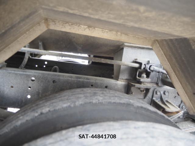 Isuzu FORWARD 2011-12 8230117-17