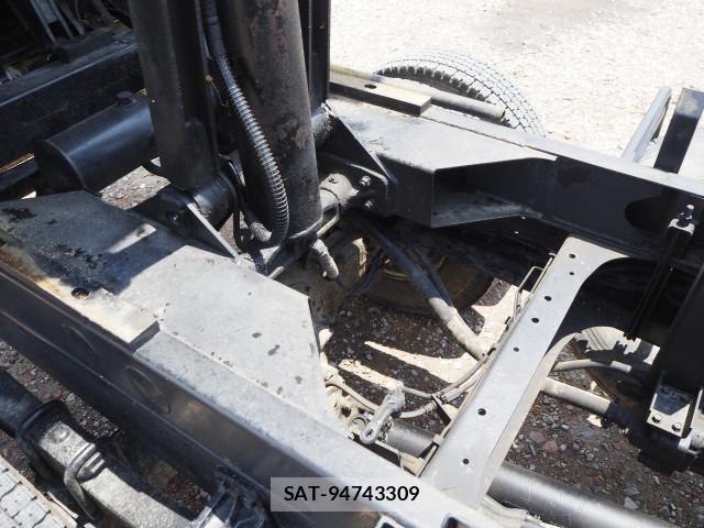 Isuzu FORWARD 2012-06 8230116-17