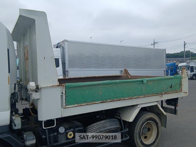 Isuzu FORWARD 2011-02 8245241-11