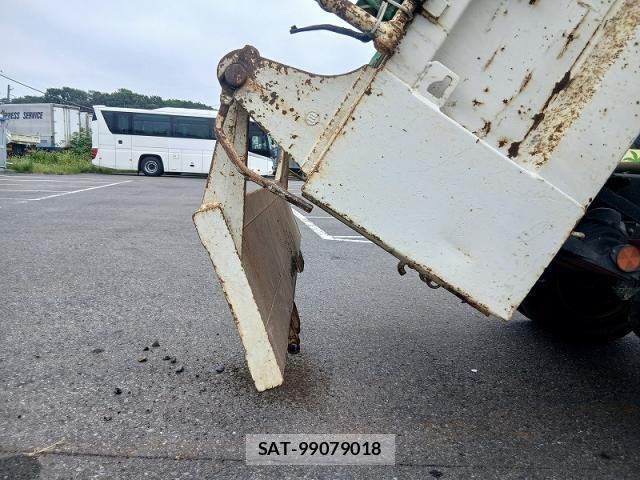 Isuzu FORWARD 2011-02 8245241-15