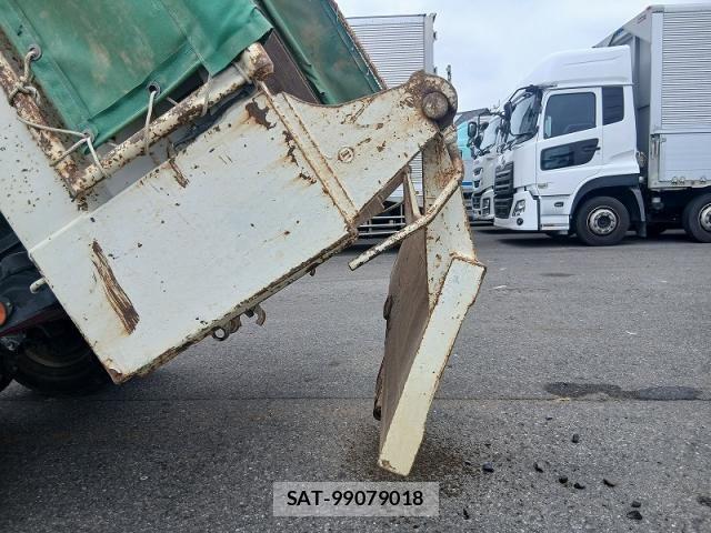 Isuzu FORWARD 2011-02 8245241-16