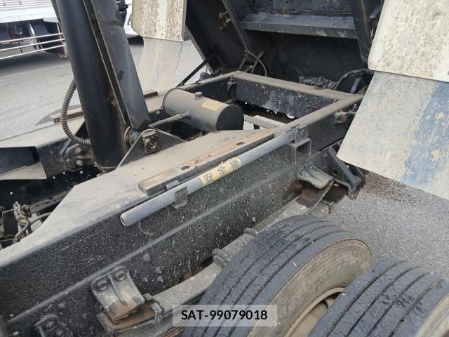 Isuzu FORWARD 2011-02 8245241-26