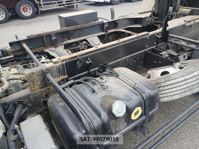 Isuzu FORWARD 2011-02 8245241-27
