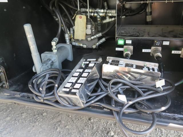 Isuzu FORWARD 2016-03 8311117-15