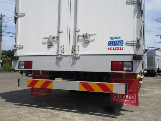 Isuzu FORWARD 2023-03 8311119-18