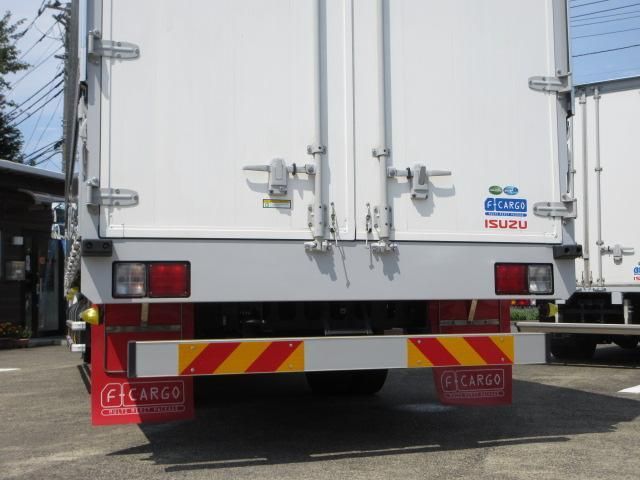 Isuzu FORWARD 2023-03 8311119-19