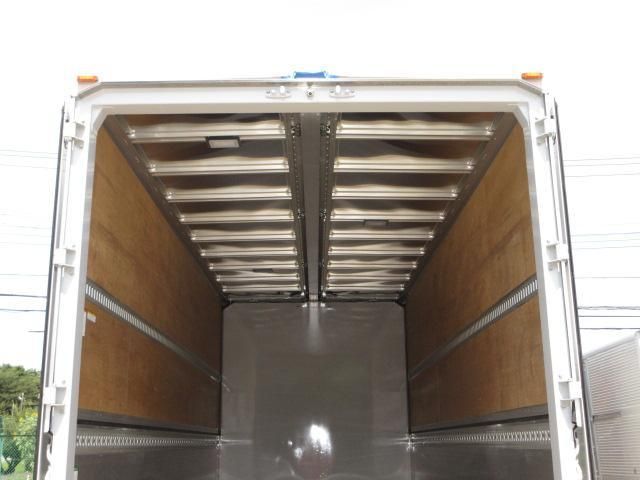 Isuzu FORWARD 2023-03 8311119-20