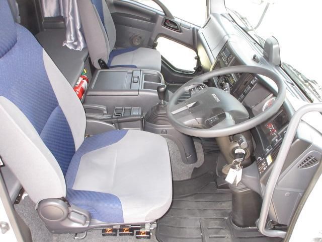Isuzu FORWARD 2023-03 8311119-28