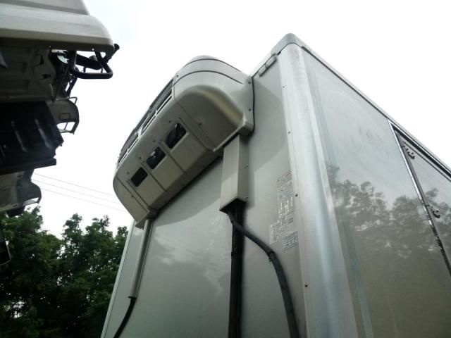 Isuzu FORWARD 2023-06 8311118-9