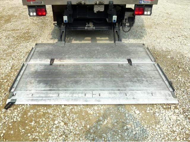 Isuzu FORWARD 2023-06 8311118-23