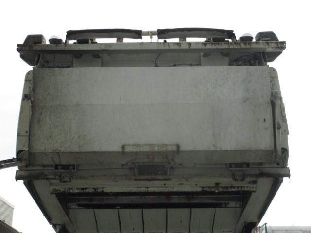 Isuzu FORWARD 2020-06 8331903-13