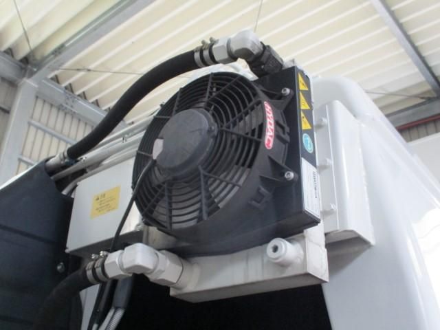 Isuzu FORWARD 2020-06 8331903-18