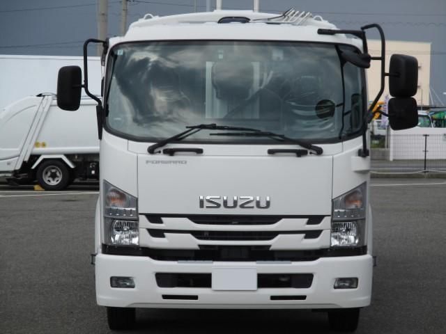 Isuzu FORWARD 2020-06 8331903-2