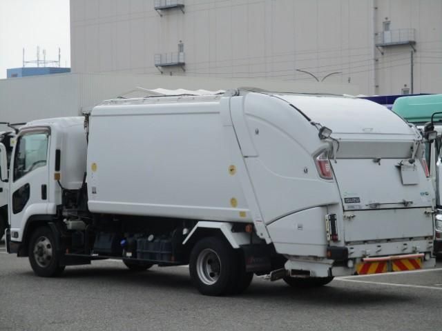 Isuzu FORWARD 2020-06 8331903-3