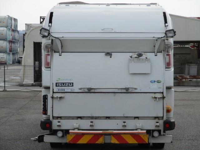 Isuzu FORWARD 2020-06 8331903-5