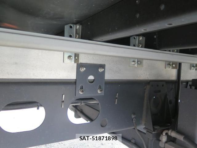 Isuzu FORWARD 2022-12 8335911-27