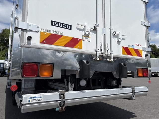 Isuzu FORWARD 2017-06 8331927-14