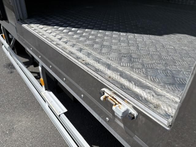 Isuzu FORWARD 2017-06 8331927-15