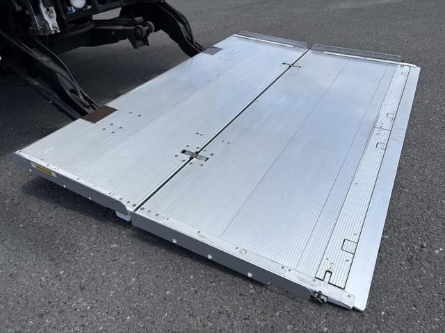 Isuzu FORWARD 2017-06 8331927-18