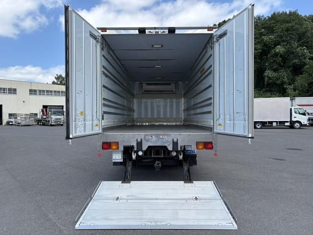 Isuzu FORWARD 2017-06 8331927-19
