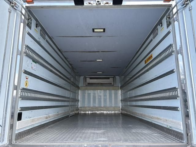 Isuzu FORWARD 2017-06 8331927-20