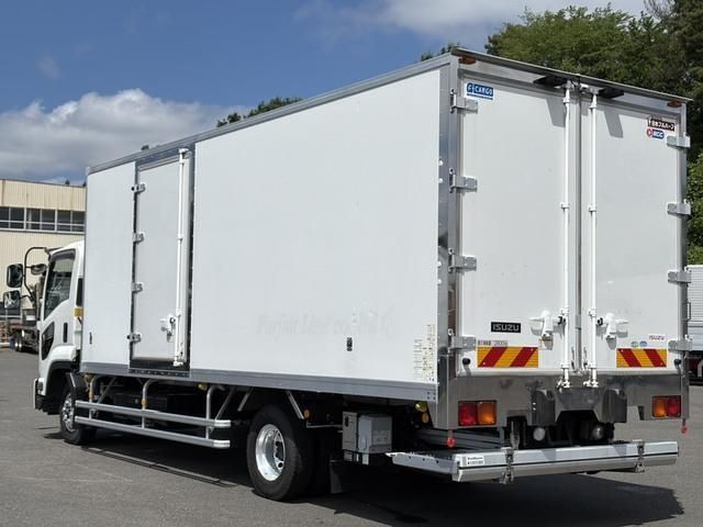 Isuzu FORWARD 2017-06 8331927-5