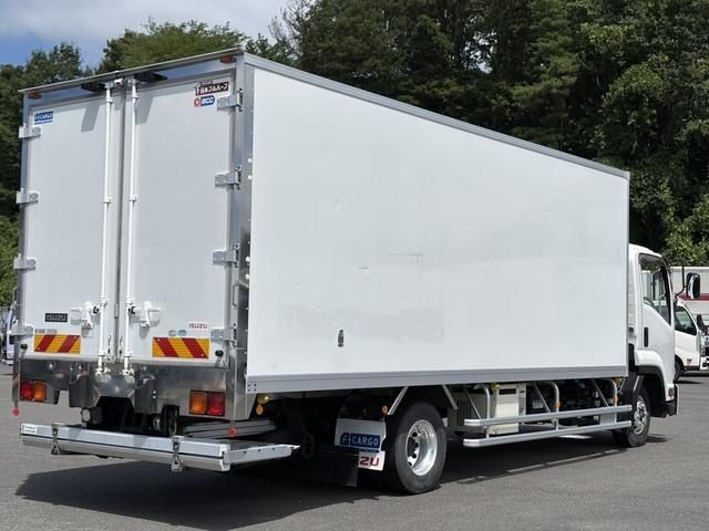 Isuzu FORWARD 2017-06 8331927-7