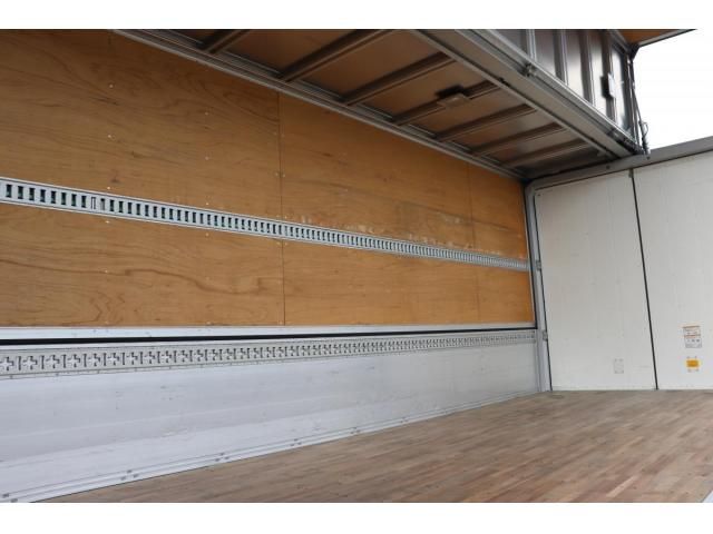Isuzu FORWARD 2014-03 8331929-13