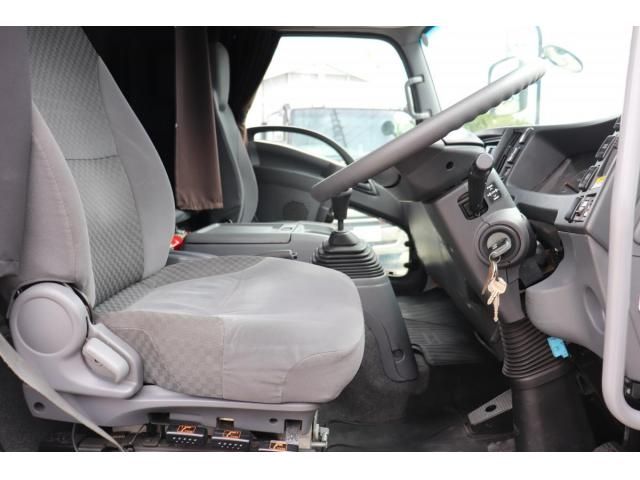 Isuzu FORWARD 2014-03 8331929-16