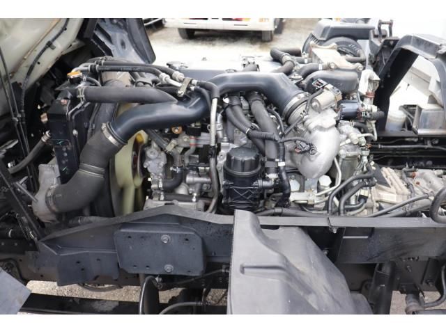 Isuzu FORWARD 2014-03 8331929-23