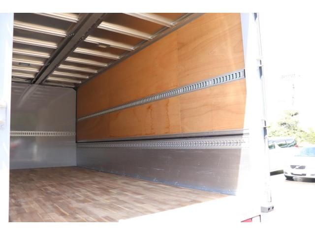 Isuzu FORWARD 2021-08 8331904-9